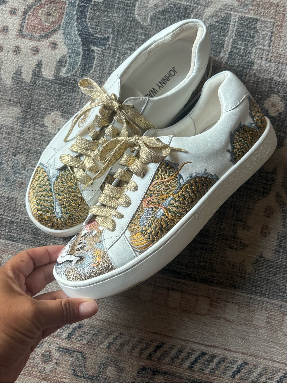 Johnny Was White Leather Dragon-Embroidered Fashion Low-Top Sneakers size 7 NEW